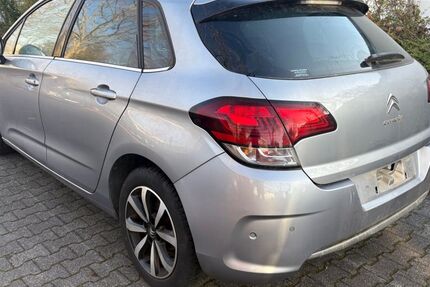Citroen C4 153.505 km 5.593 &euro; Frankfurt am Main 60389