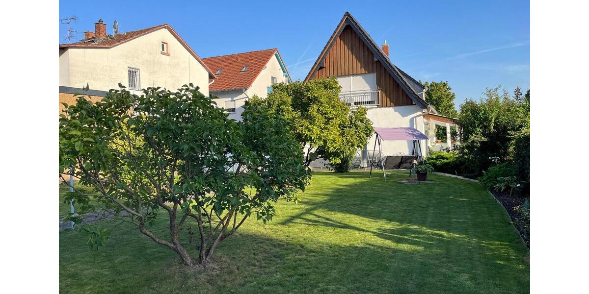 Einfamilienhaus Rosbach vor der Höhe - 8 Zimmer, 175 m&sup2;, 660.000&euro; | Angebot:25080810