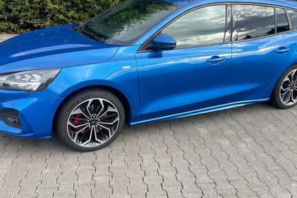 Ford Focus 120.000 km 13.999 € Mömbris 63776