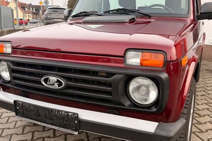 Lada Niva 12.450 km 17.960 &euro; Limeshain 63694