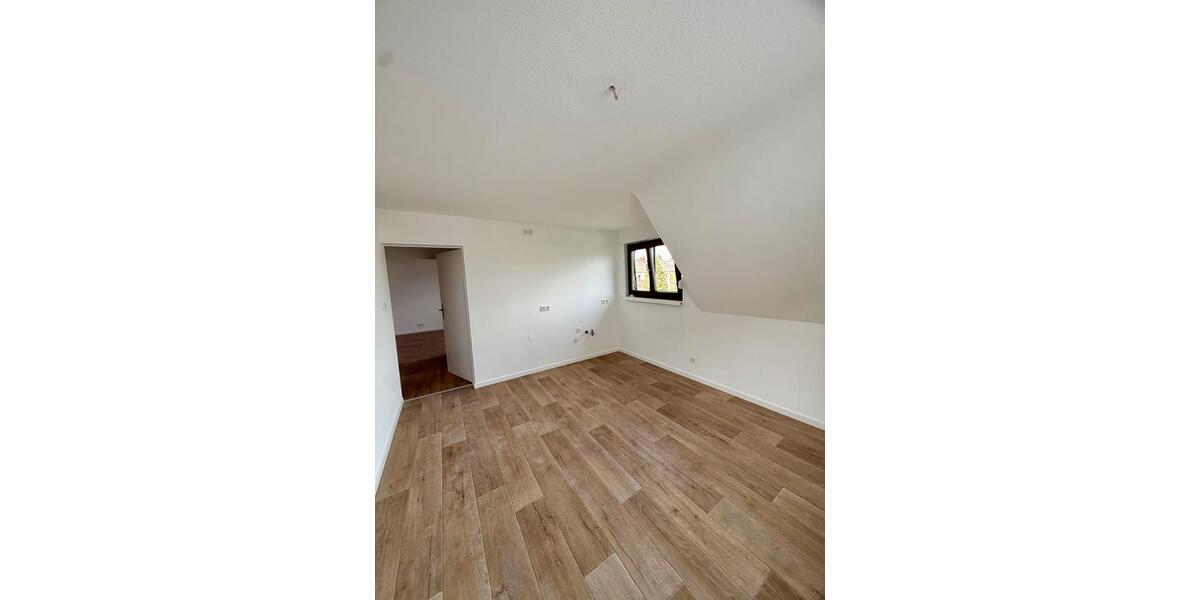 Dachgeschoßwohnung Neu-Isenburg Isenburg - 2 Zimmer, 56 m&sup2;, 850&euro; | Angebot:26252837