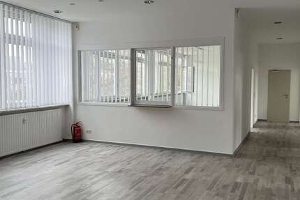 Büro in Frankfurt 1.464 € 183 m² zimmer