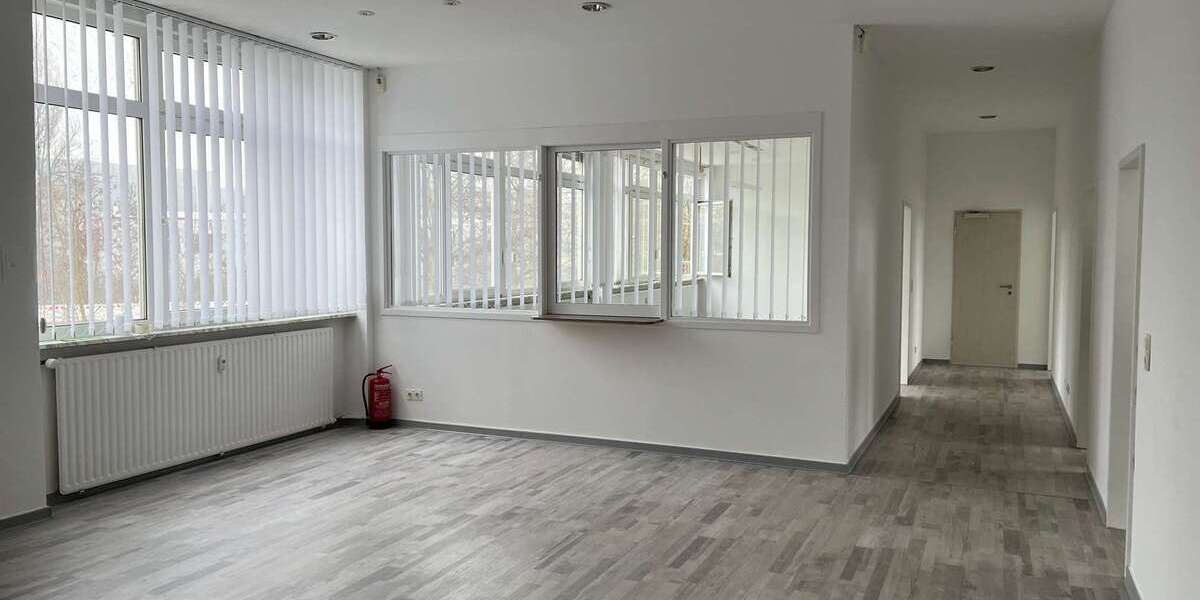 Büro in Frankfurt 1.464 € 183 m² zimmer