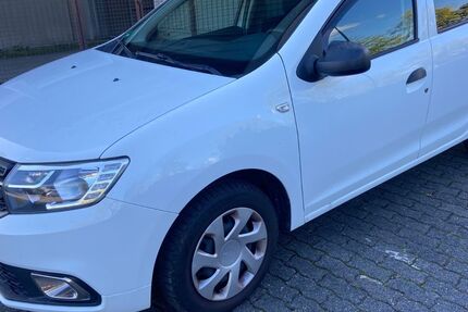 Dacia Sandero 136.000 km 4.990 &euro; Hanau 63452