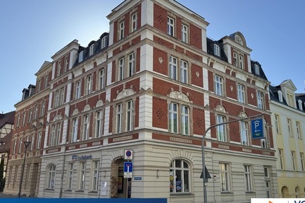 Helle 3-Zimmer-Dachgeschoßwohnung im Zentrum -Einbauküche auf Wunsch möglich!
