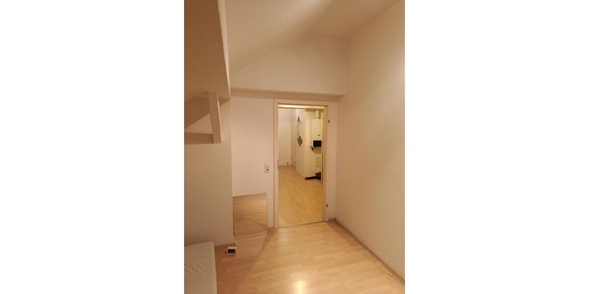 Dachgeschoßwohnung Offenbach am Main - 1.5 Zimmer, 64 m&sup2;, 890&euro; | Angebot:25658957
