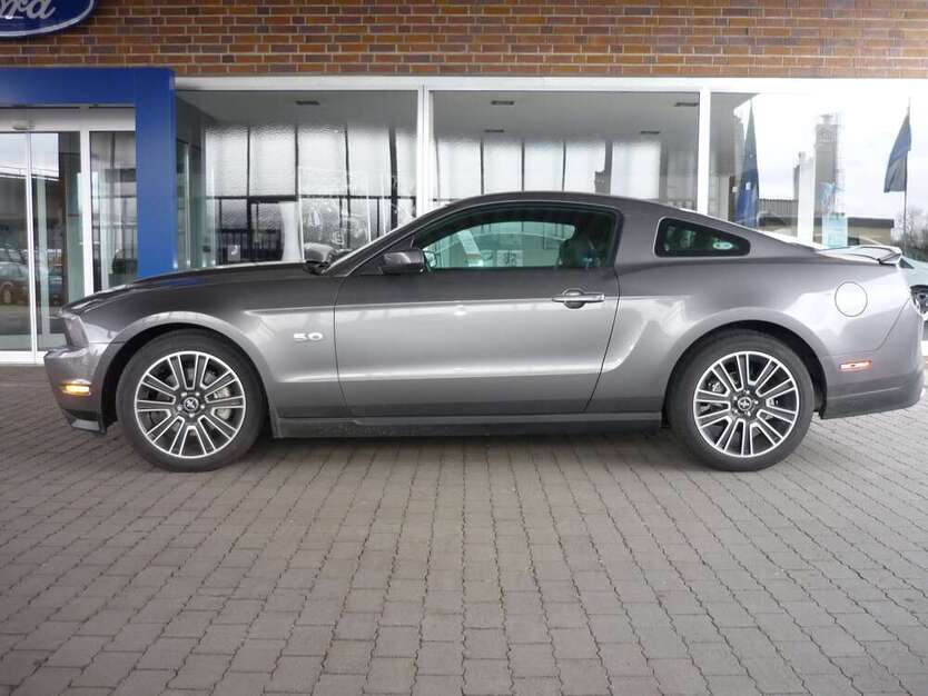 Ford Mustang 21.335 km 26.000 € Niddatal 61194