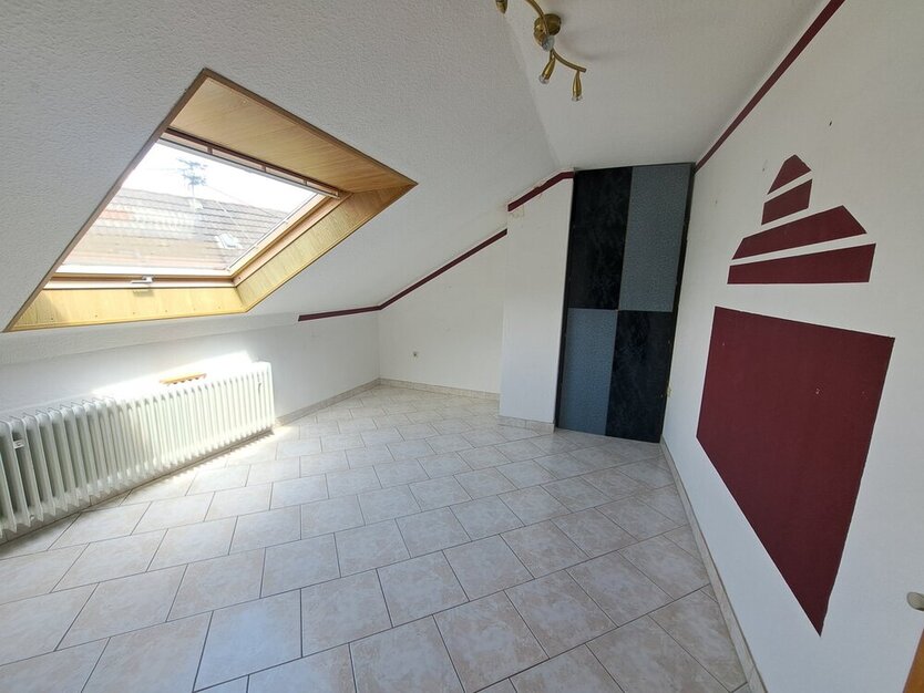 Flörsheim-OT, EFH + Nebengeb. 9 zimmer