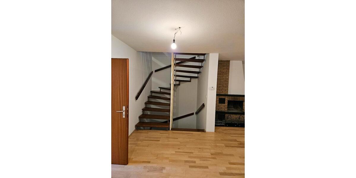 Doppelhaushälfte Seligenstadt - 5 Zimmer, 160 m&sup2;, 1.600&euro; | Angebot:26532836