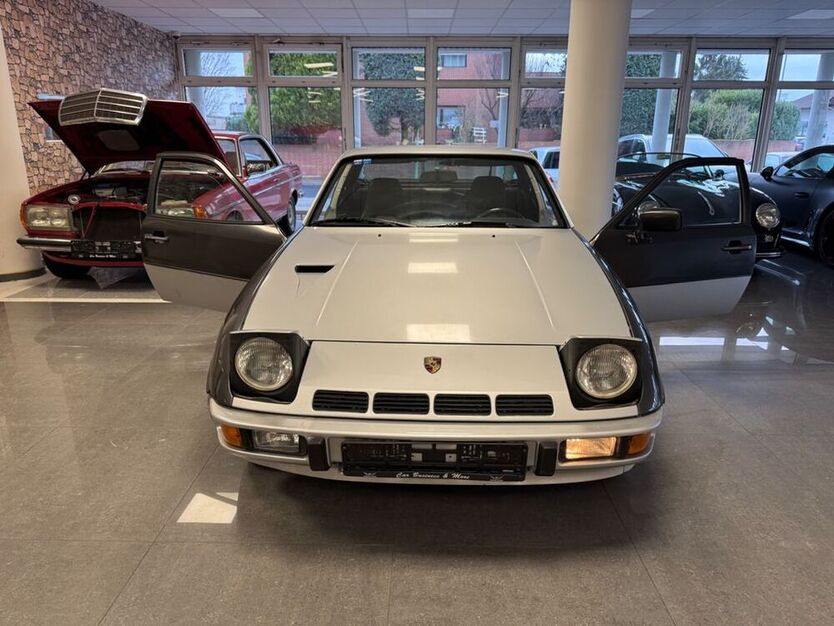 924