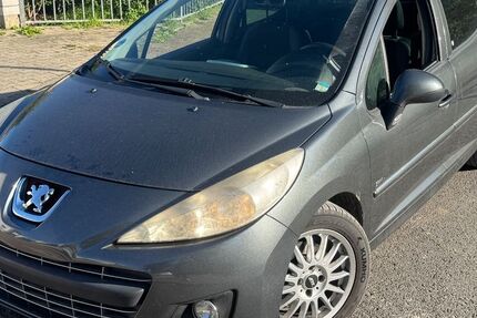 Peugeot 207 194.000 km 2.599 € Frankfurt am Main 65933