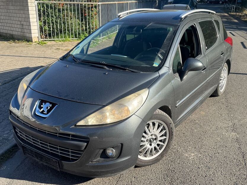 Peugeot 207 194.000 km 2.599 € Frankfurt am Main 65933