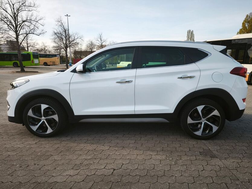 Hyundai TUCSON 99.500 km 21.800 € Nauheim 64569