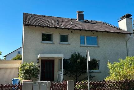 Haus Rüsselsheim am Main - 10 Zimmer, 245 m&sup2;, 680.000&euro; | Angebot:26750624