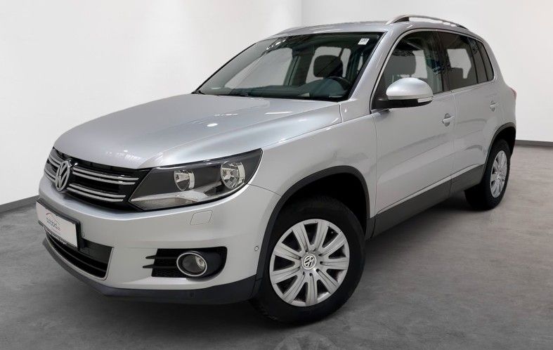 VW Tiguan 82.000 km 15.900 € Frankfurt 60388