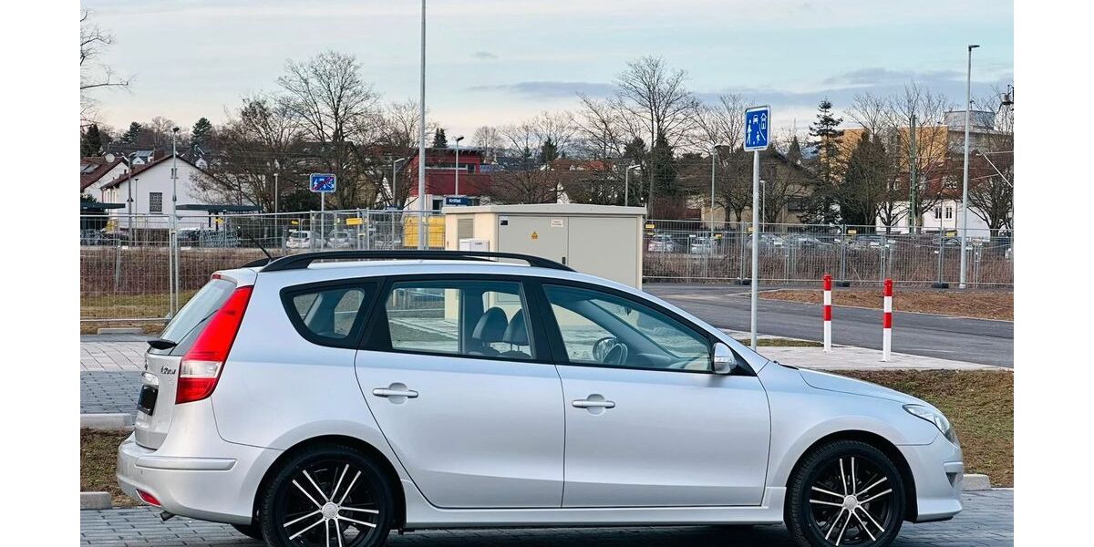 Hyundai i30 124.450 km 5.199 &euro; Hofheim 65719