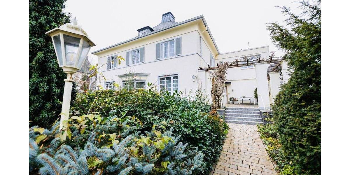 Etagenwohnung Bad Homburg Kirdorf - 5 Zimmer, 140 m&sup2;, 2.600&euro; | Angebot:26838205