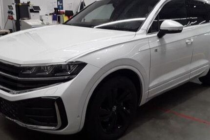 VW Touareg 23.947 km 71.980 € Hanau 63452