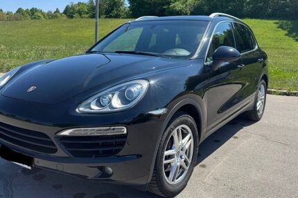 Porsche Cayenne 166.000 km 18.900 € Frankfurt 60389