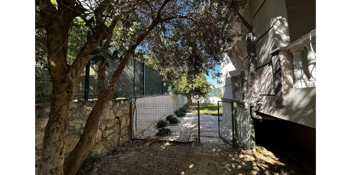 Villa Offenbach am Main Buchrain - 5 Zimmer, 300 m&sup2;, 298.000&euro; | Angebot:25903264