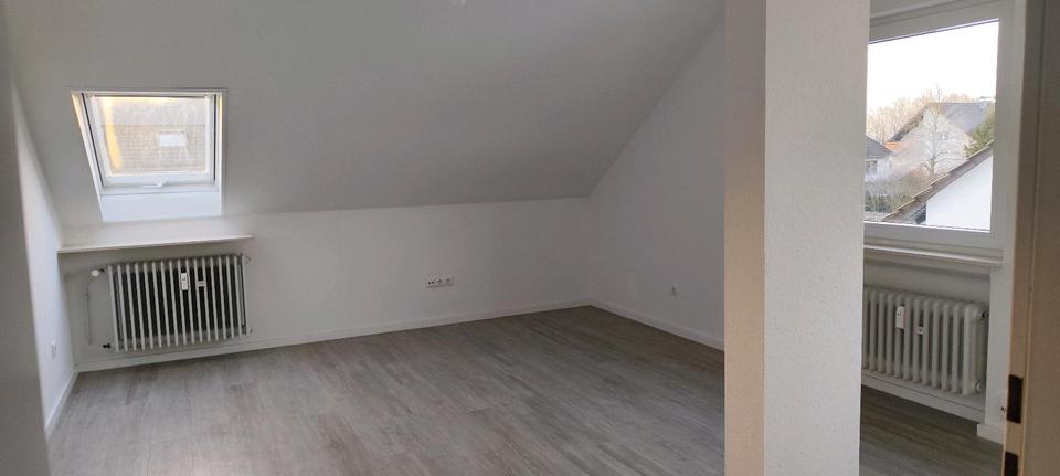 Dachgeschoßwohnung Bruchköbel - 1 Zimmer, 27 m&sup2;, 400&euro; | Angebot:25257124