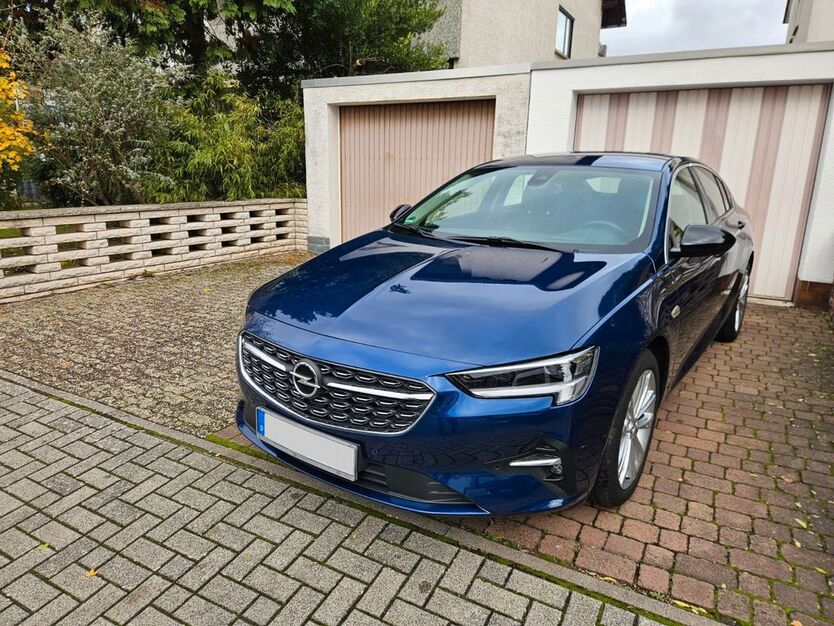 Opel Insignia 47.000 km 19.900 € Obertshausen 63179