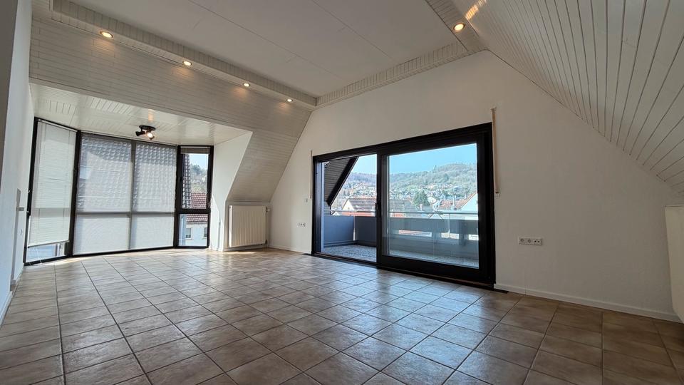 Etagenwohnung Hofheim am Taunus - 3 Zimmer, 88 m&sup2;, 1.540&euro; | Angebot:25407885