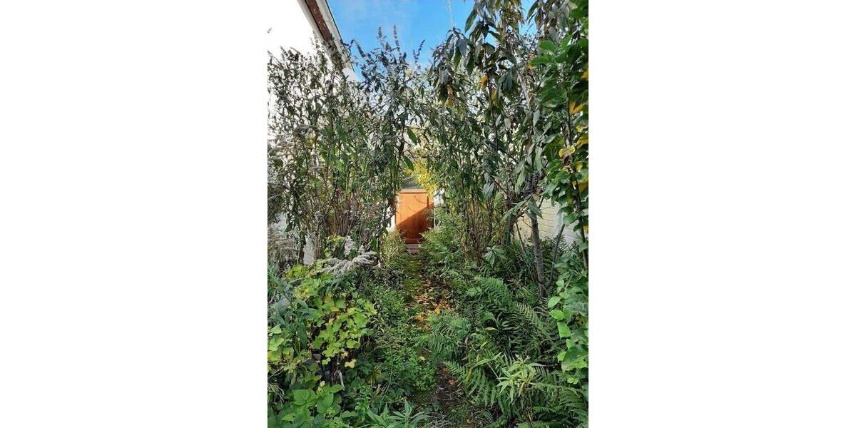 Einfamilienhaus Raunheim - 8 Zimmer, 270 m&sup2;, 650.000&euro; | Angebot:25751160