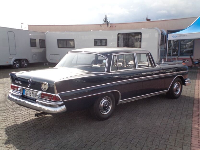 Mercedes-Benz 300 76.300 km 35.900 € Egelsbach 63329