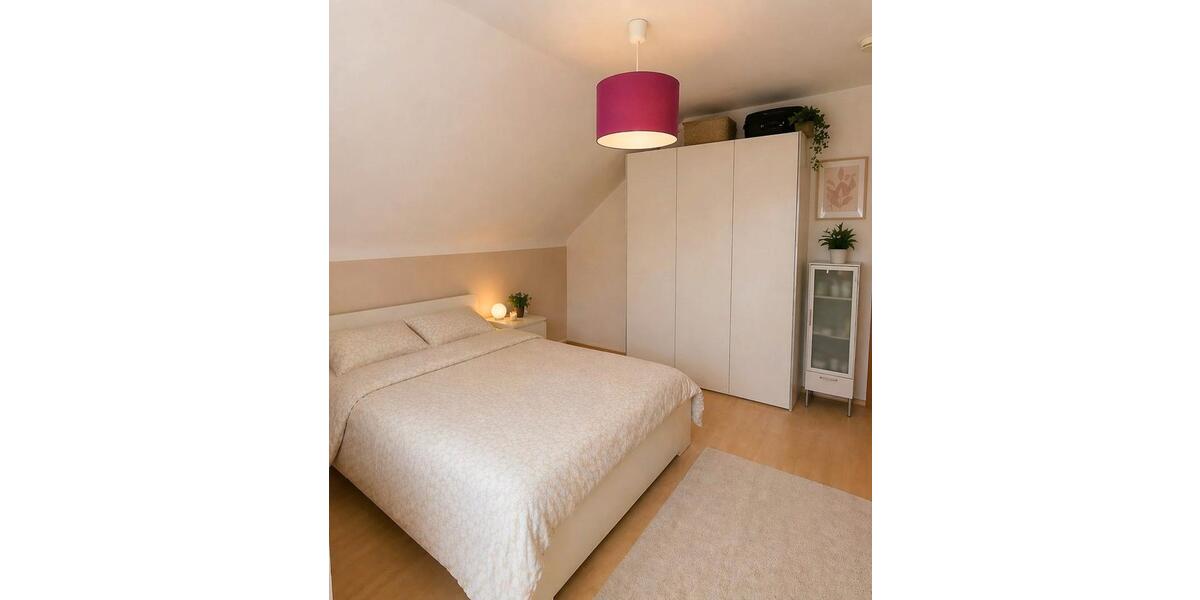 Dachgeschoßwohnung Hofheim am Taunus - 3 Zimmer, 65 m&sup2;, 900&euro; | Angebot:26250157