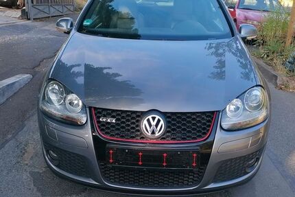 VW Golf 124.000 km 5.800 &euro; friedrichsdorf 61381