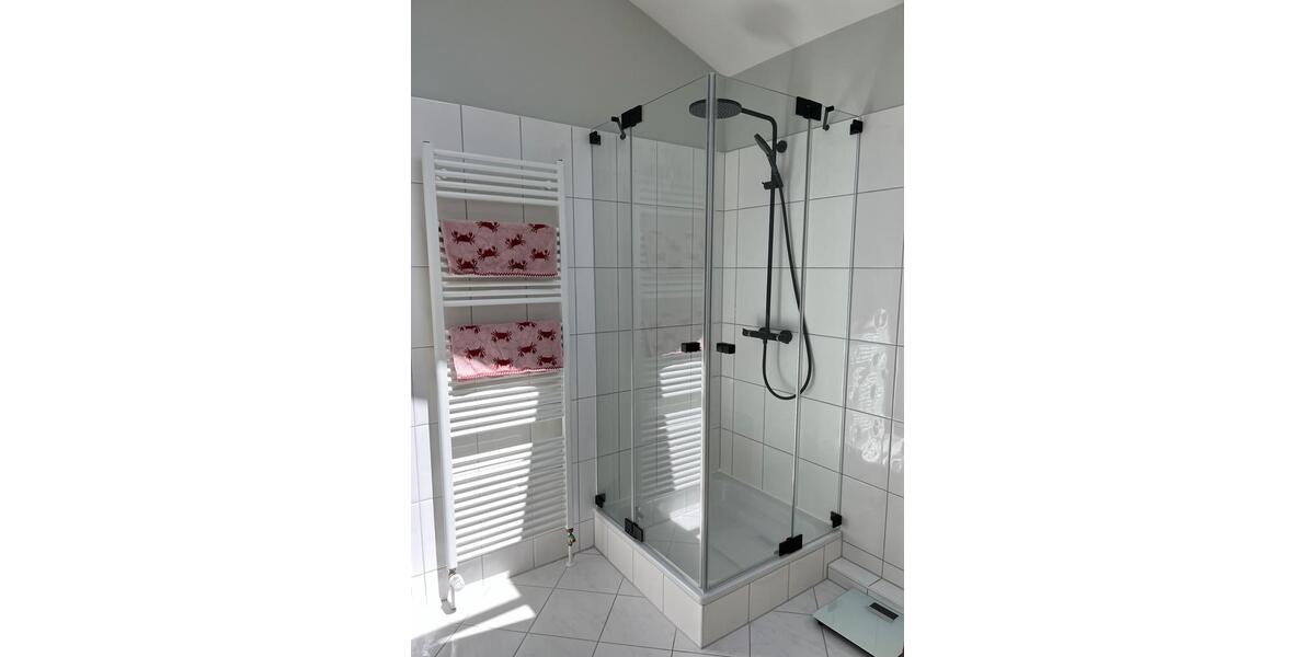 4-Zimmer Doppelhaushälfte mit EBK, Garage & Garten in HofheimTs. 4 zimmer