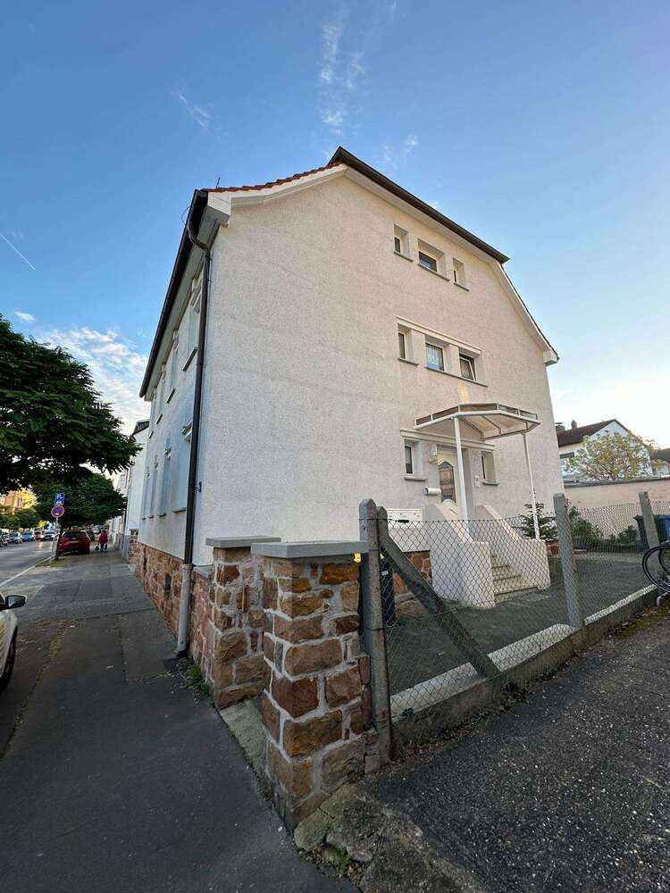 Haus zum Kaufen in Bad Nauheim 630.000 € 198 m²
