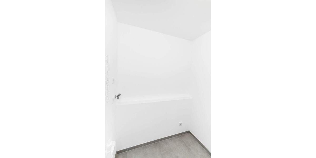 Etagenwohnung Neu-Isenburg Isenburg - 2 Zimmer, 109 m&sup2;, 1.300&euro; | Angebot:25705358