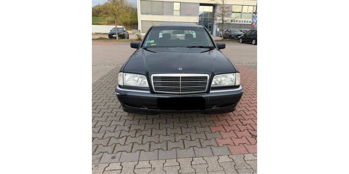 Mercedes-Benz C 180 102.000 km 3.999 &euro; Kriftel 65830