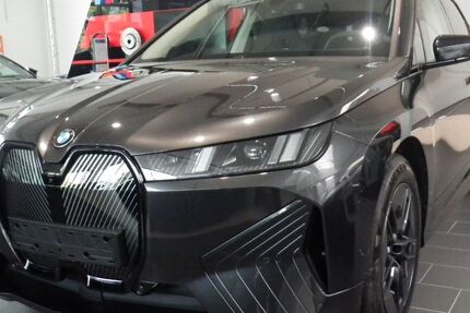 BMW iX 2.889 km 84.499 € Frankfurt am Main 60435