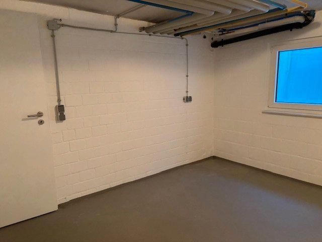 Reihenhaus Frankfurt am Main Bonames - 4.5 Zimmer, 138 m&sup2;, 2.000&euro; | Angebot:26048024