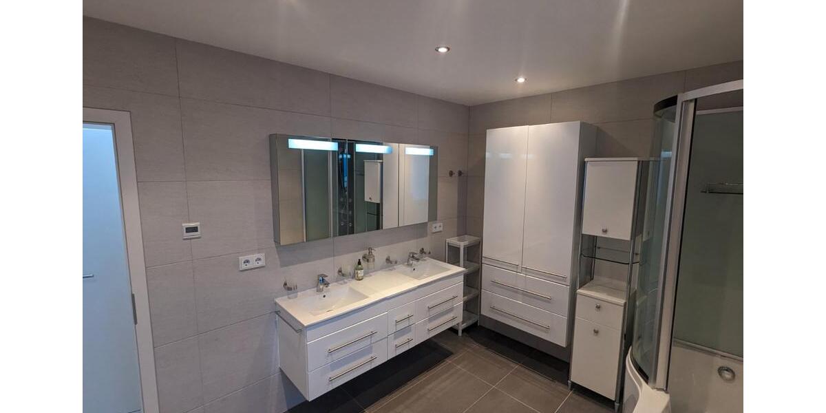 Einfamilienhaus Dreieich - 9 Zimmer, 300 m&sup2;, 3.990&euro; | Angebot:26336525