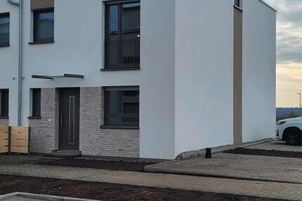 Neubau Reihenendhaus mit Dachterrasse in Messel - Erstbezug 6 zimmer