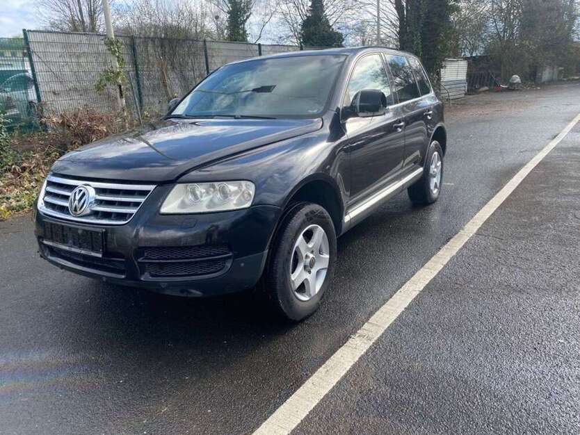 VW Touareg 311.000 km 3.400 € Frankfurt am Main 60388