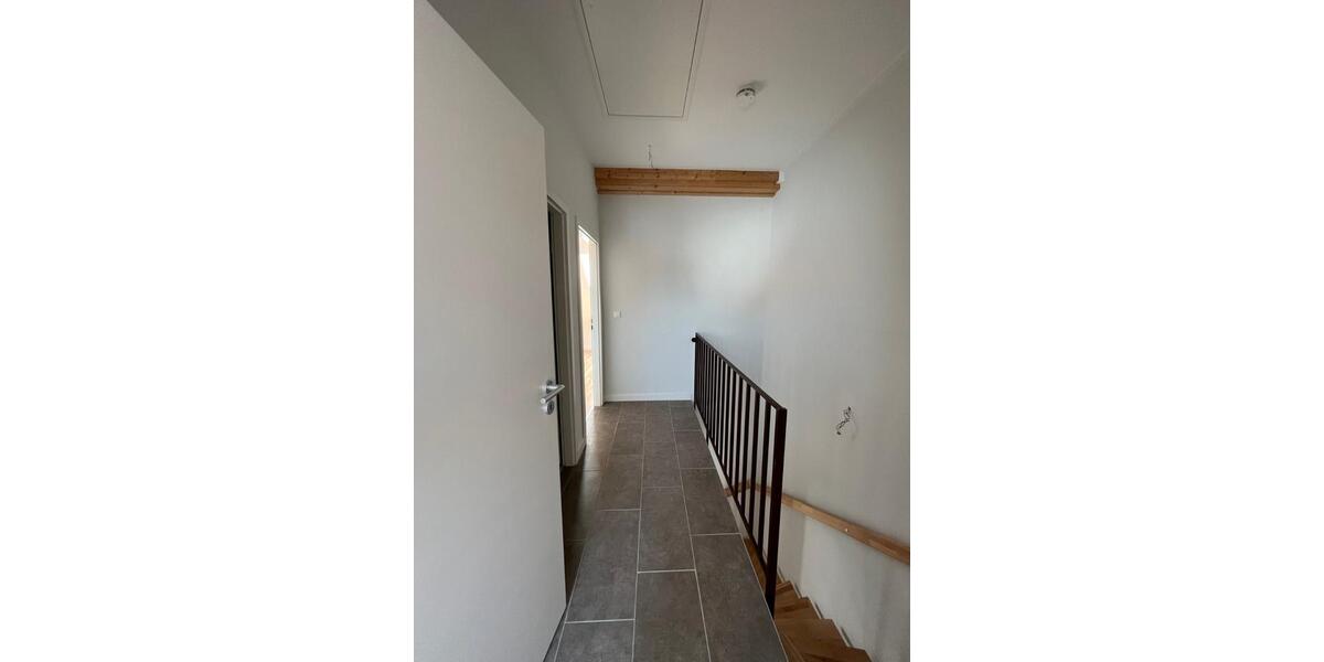 Etagenwohnung Stockstadt am Main - 5 Zimmer, 135 m&sup2;, 1.550&euro; | Angebot:25852630