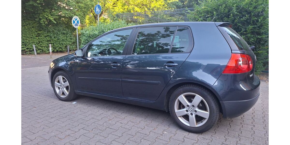 VW Golf 274.000 km 3.170 &euro; Frankfurt 60435