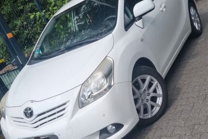 Toyota Verso 185.000 km 6.000 € Frankfurt 60437