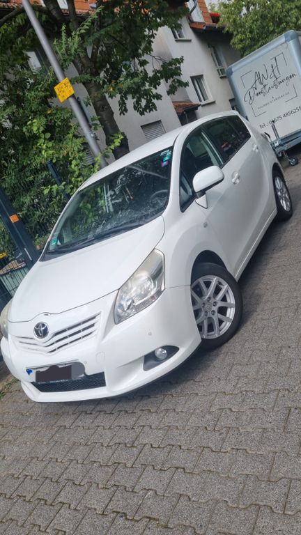 Toyota Verso 185.000 km 6.000 € Frankfurt 60437