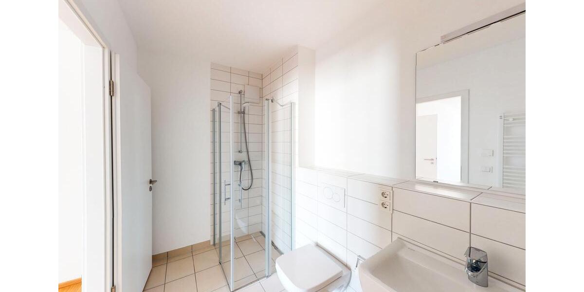 Etagenwohnung Frankfurt am Main Niederrad - 4 Zimmer, 119 m&sup2;, 2.040&euro; | Angebot:25989602