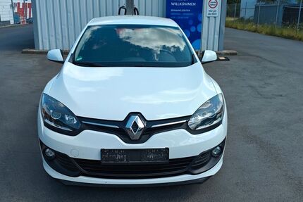 Renault Megane 146.000 km 5.999 € Büdingen 63654