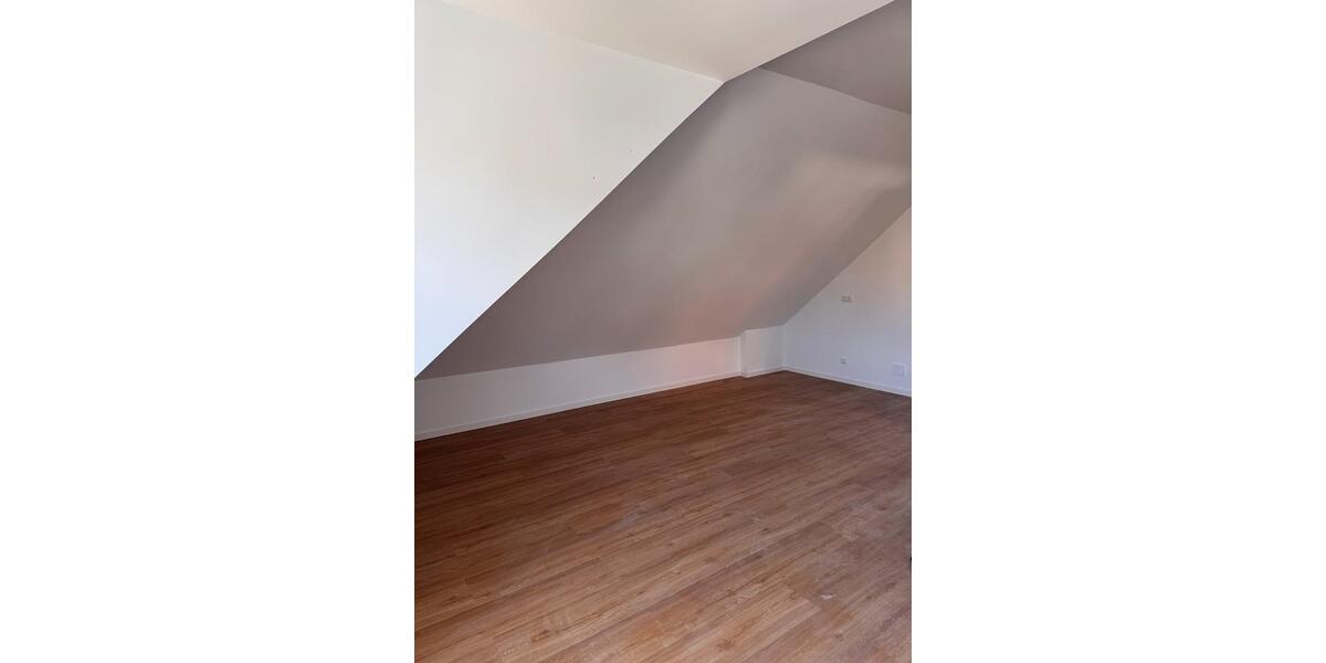 Dachgeschoßwohnung Rüsselsheim am Main - 2 Zimmer, 55 m&sup2;, 1.150&euro; | Angebot:26270795