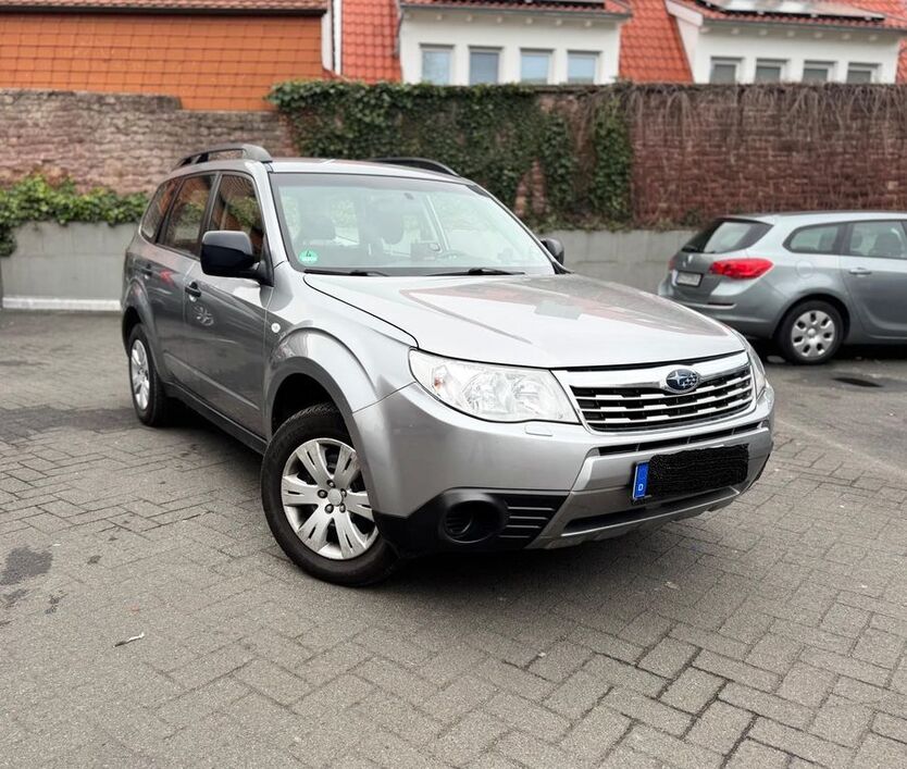 Subaru Forester 106.000 km 10.800 € Langen 63225