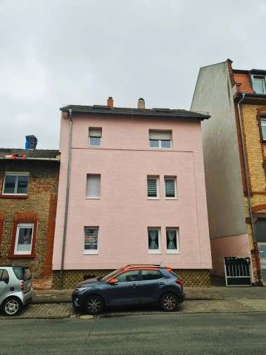 Haus zum Kaufen in Frankfurt am Main 710.000 € 192 m²