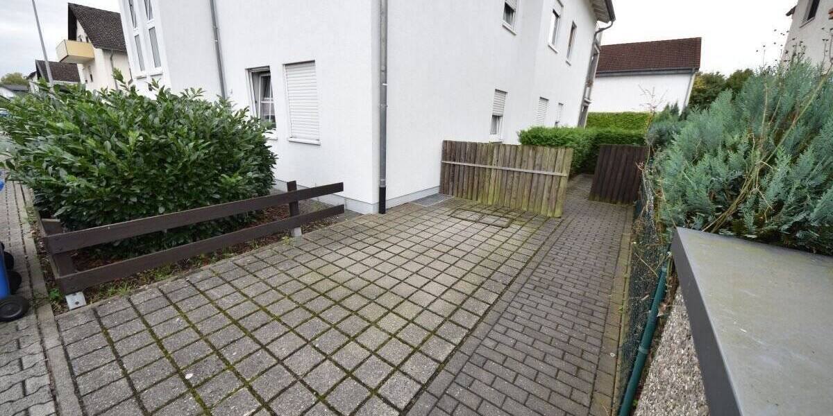 DIETZ: Feine 2-Zimmer-Dachgeschosswohnung mit großem SÜD-WEST Balkon und Einbauküche! 2 zimmer